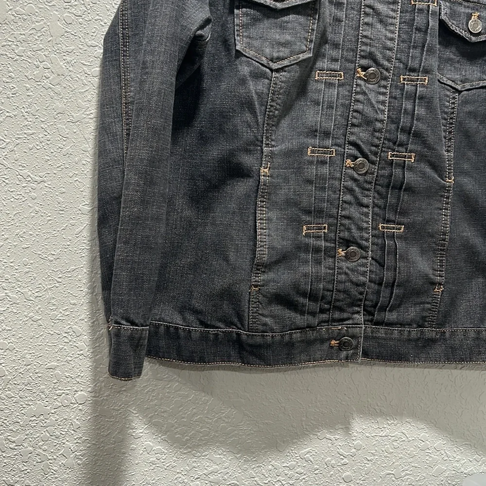 Chico’s platinum jacket size 2 GUC gray /black color…